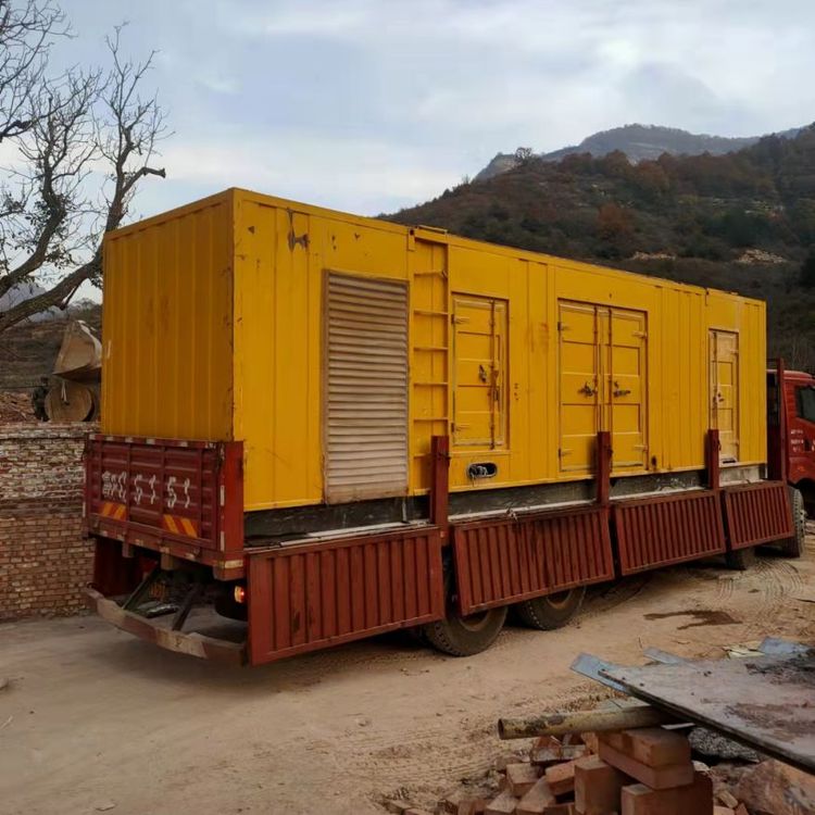 东莞生态园200kW 发电机组在带电阻性负载时，输出功率会受到哪些因素的影响？